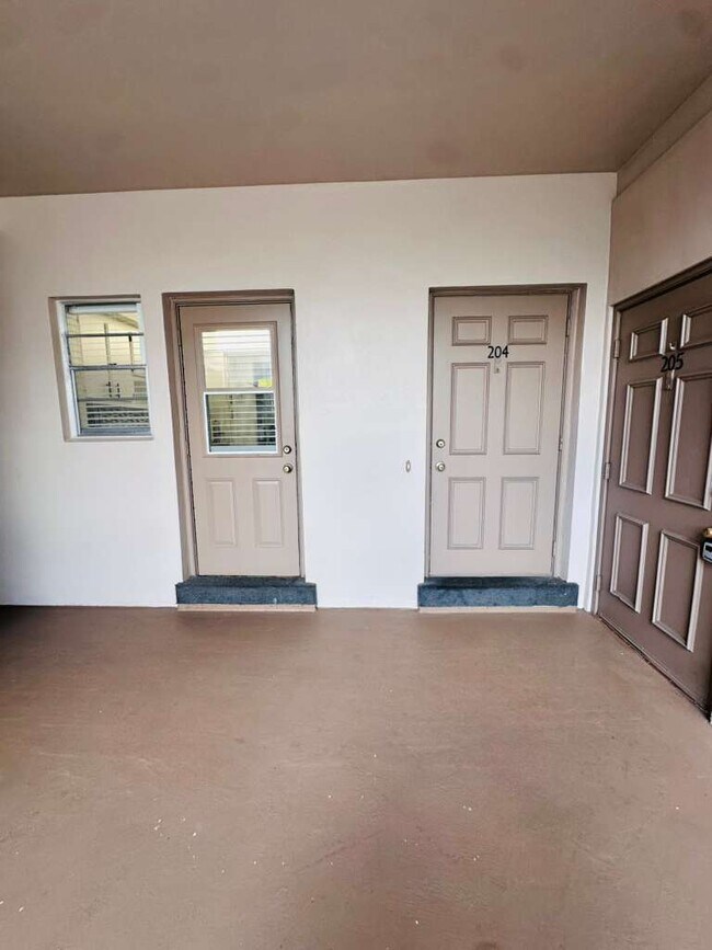 2441 SW 82nd Ave in Davie, FL - Building Photo - Building Photo