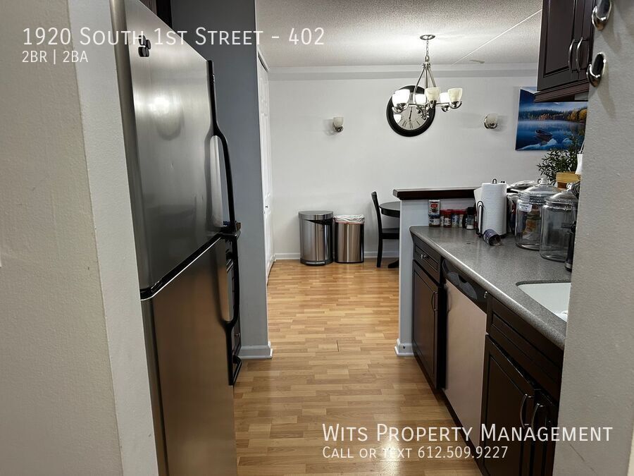 1920 S 1st St in Minneapolis, MN - Building Photo