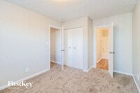 3221 Pipers Way photo'