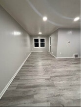 400 Barth Ave in Richland, WA - Foto de edificio - Building Photo