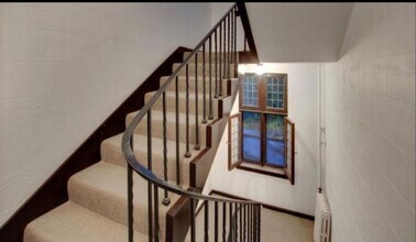 131 S 39th St in Omaha, NE - Building Photo - Building Photo