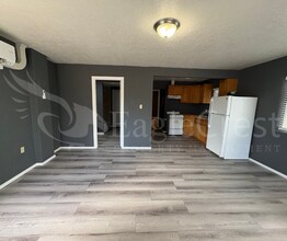 223 SE Roseville Ln in College Place, WA - Building Photo - Building Photo