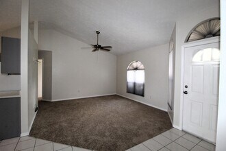 2237 SE Gaslight St in Port St. Lucie, FL - Building Photo - Building Photo