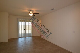 1762 Bolton Ave in Tulare, CA - Building Photo - Building Photo