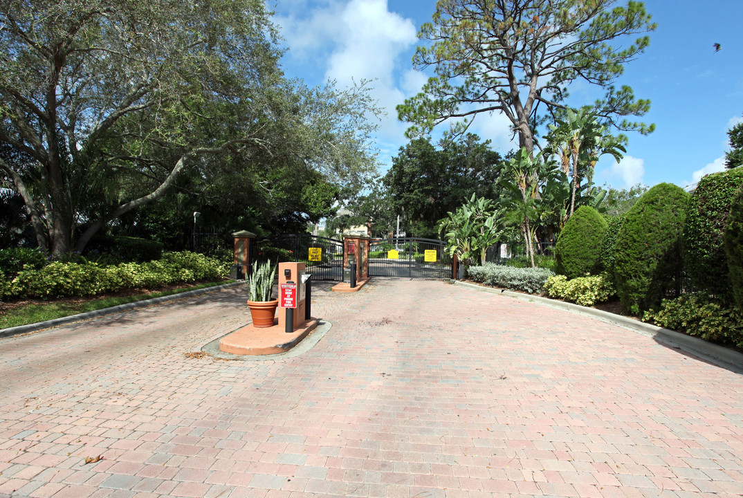 Sunset Bay Apartments in Merritt Island, FL - Building Photo