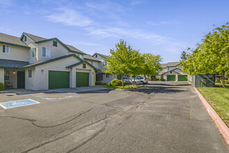 Boston Square in Chico, CA - Building Photo - Building Photo