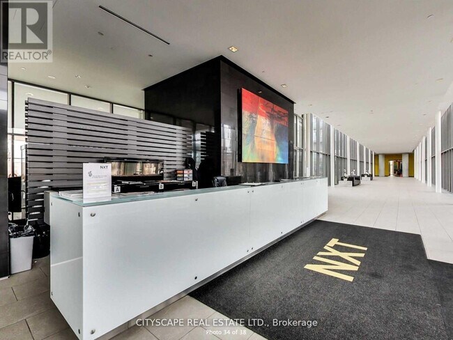 105-105 The Queensway in Toronto, ON - Building Photo - Building Photo