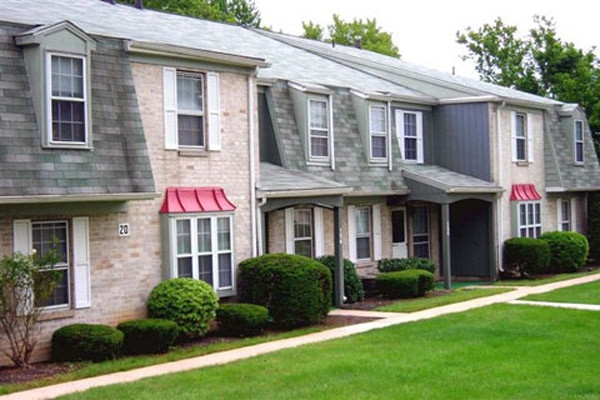 Sunnybrook Townhouses in Lancaster, PA - Building Photo - Building Photo