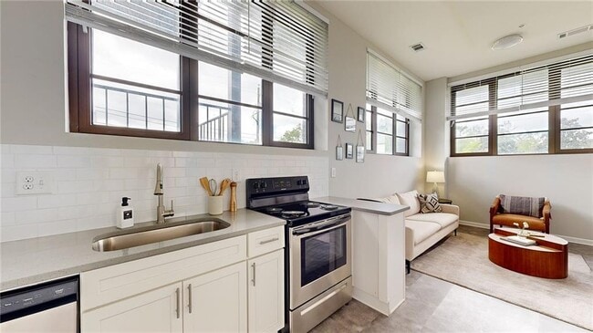 350 St Joseph St in Mobile, AL - Building Photo - Building Photo