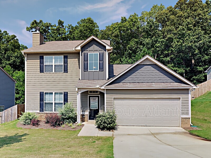 808 Stable View Loop in Dallas, GA - Building Photo