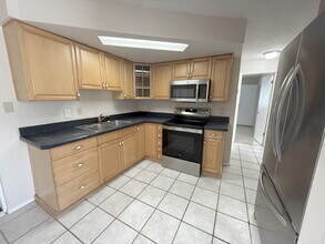 9739 Marlinton Ln in Port Richey, FL - Building Photo - Building Photo