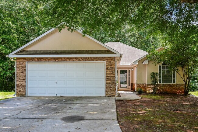 1840 Courtyard Ln