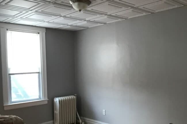 276 Desoto Pl, Unit 2 in Fairview, NJ - Foto de edificio - Building Photo