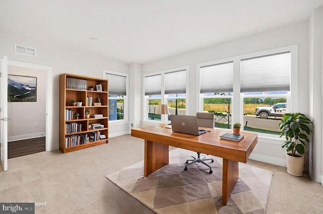 property at 1743 Riverbluff Ave