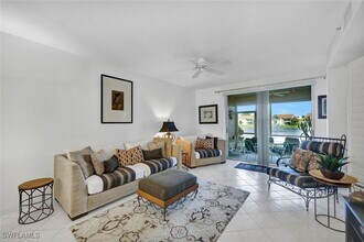 2469 Millcreek Ln in Naples, FL - Foto de edificio - Building Photo