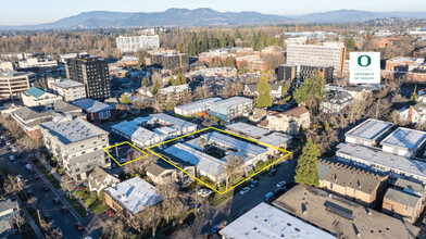 University Manor in Eugene, OR - Building Photo - Building Photo