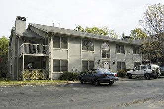 Chantilly Station Apartments in Atlanta, GA - Building Photo - Building Photo