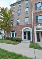 904 Hall Station Dr, Unit Bowie Condo in Bowie, MD - Building Photo