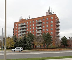 Prisma Residence in Whitby, ON - Building Photo