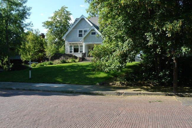 1034 W 8th Ave in Spokane, WA - Building Photo - Building Photo