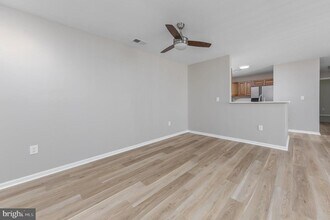 117 Lionheart Ln in West Deptford, NJ - Building Photo - Building Photo