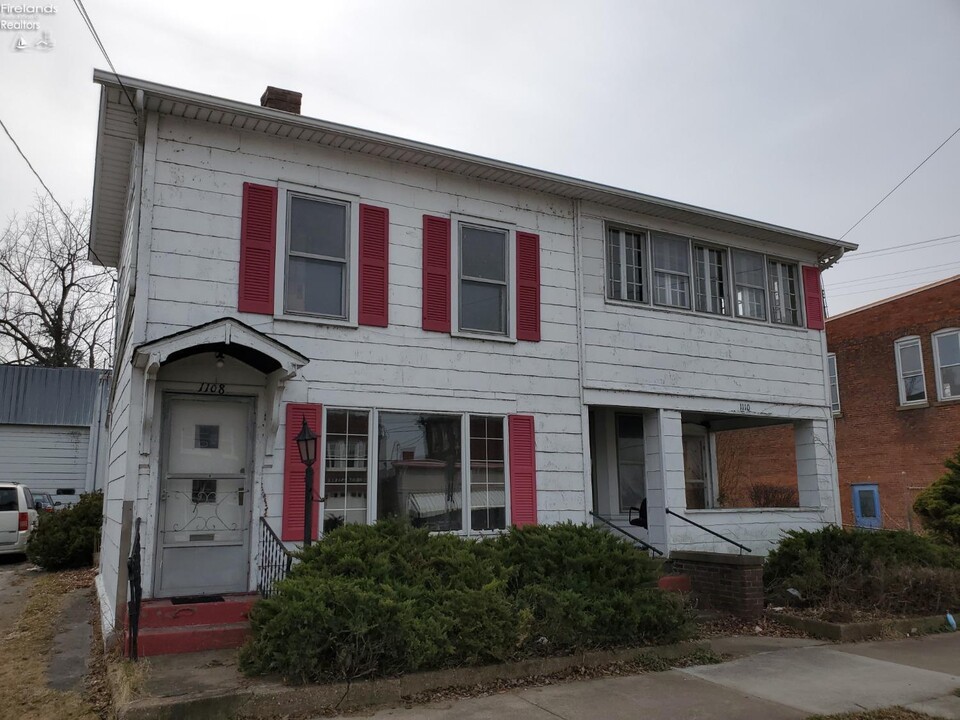 1110 W Washington St in Sandusky, OH - Building Photo