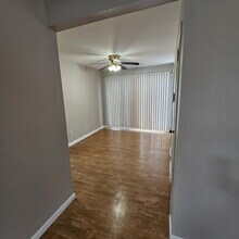 3710 Jarvis Ave in Warren, MI - Foto de edificio - Building Photo