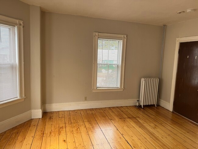 135 Lynde St, Unit 1 in Melrose, MA - Building Photo - Building Photo