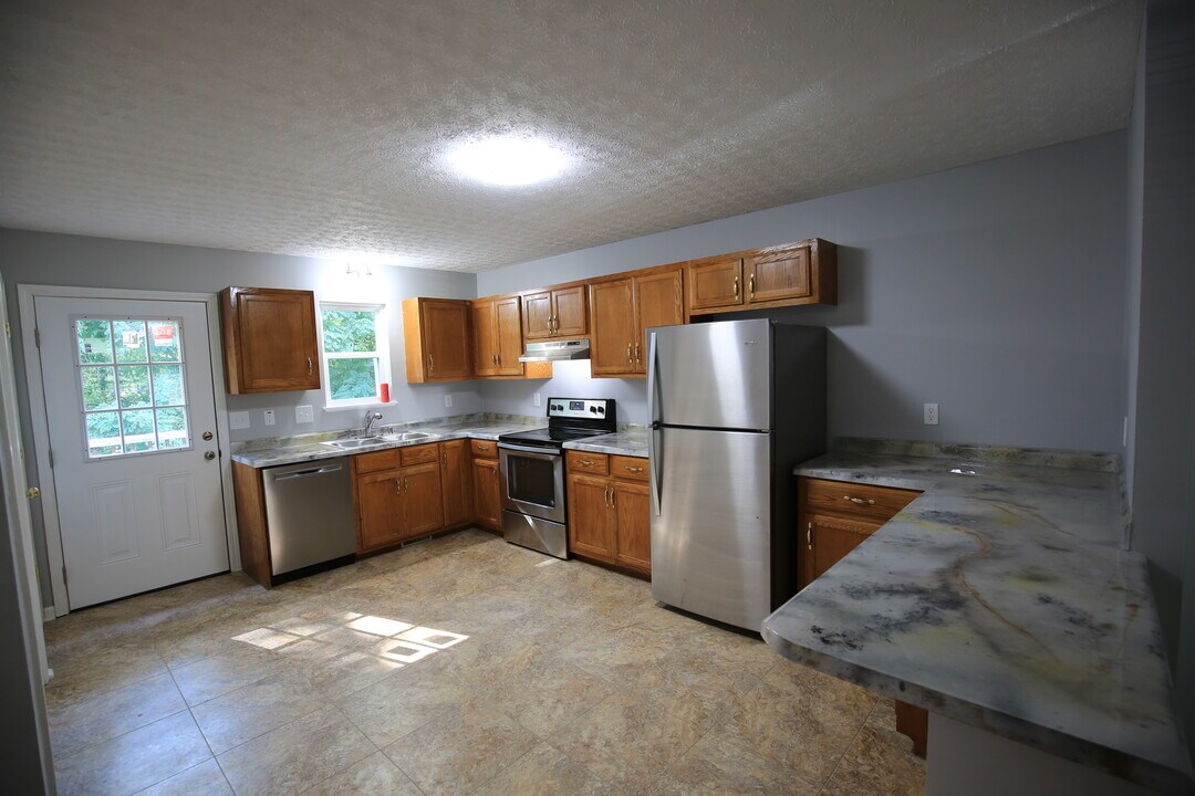 409 Filter Plant Rd, Unit B in Franklin, KY - Foto de edificio