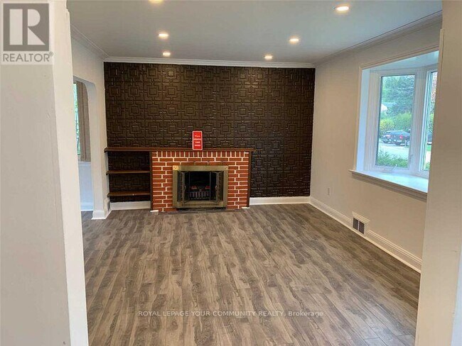 20 Abbotsford Rd in Toronto, ON - Building Photo - Building Photo