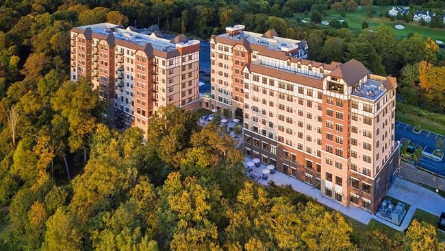 The Club at Briarcliff Manor in Briarcliff Manor, NY - Building Photo - Primary Photo