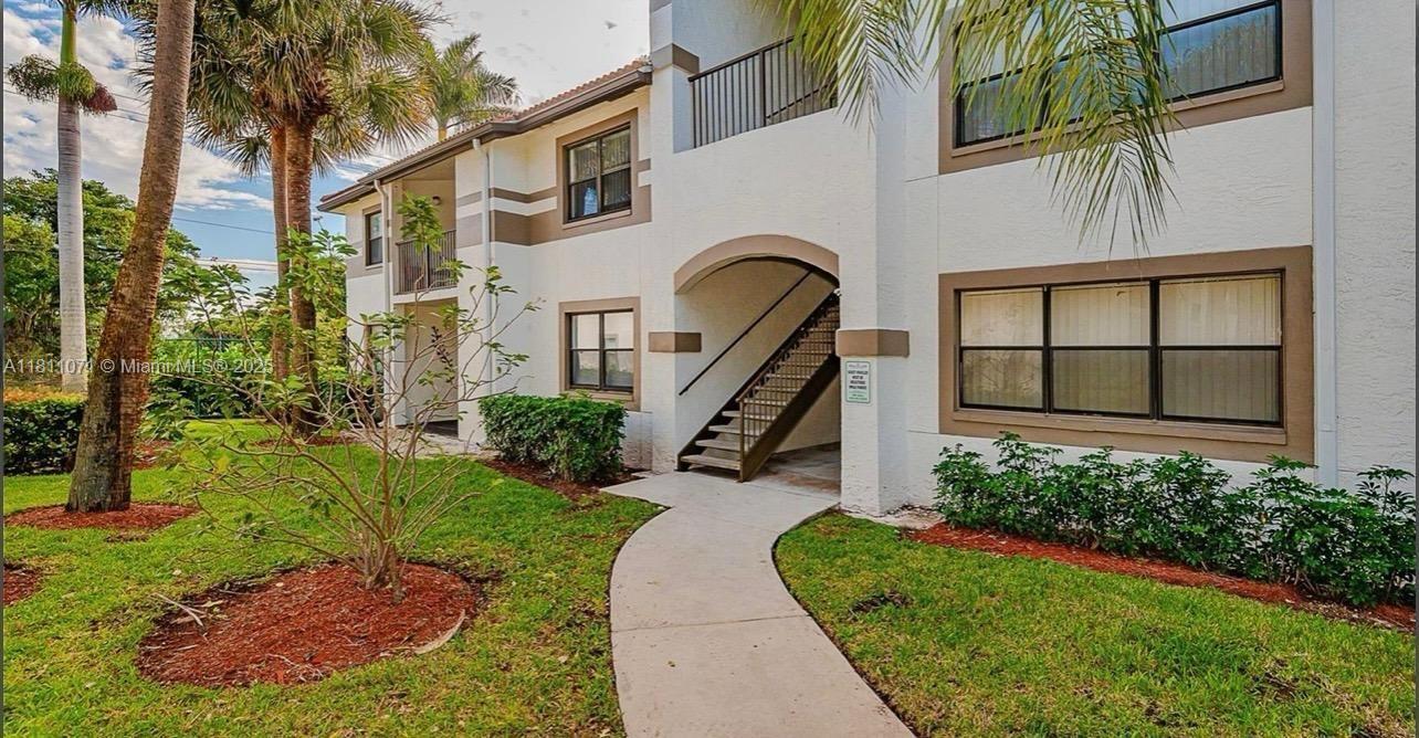 520 S Park Rd in Hollywood, FL - Building Photo