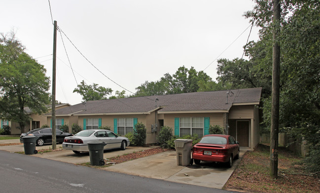 8464 Kipling St in Pensacola, FL - Foto de edificio - Building Photo