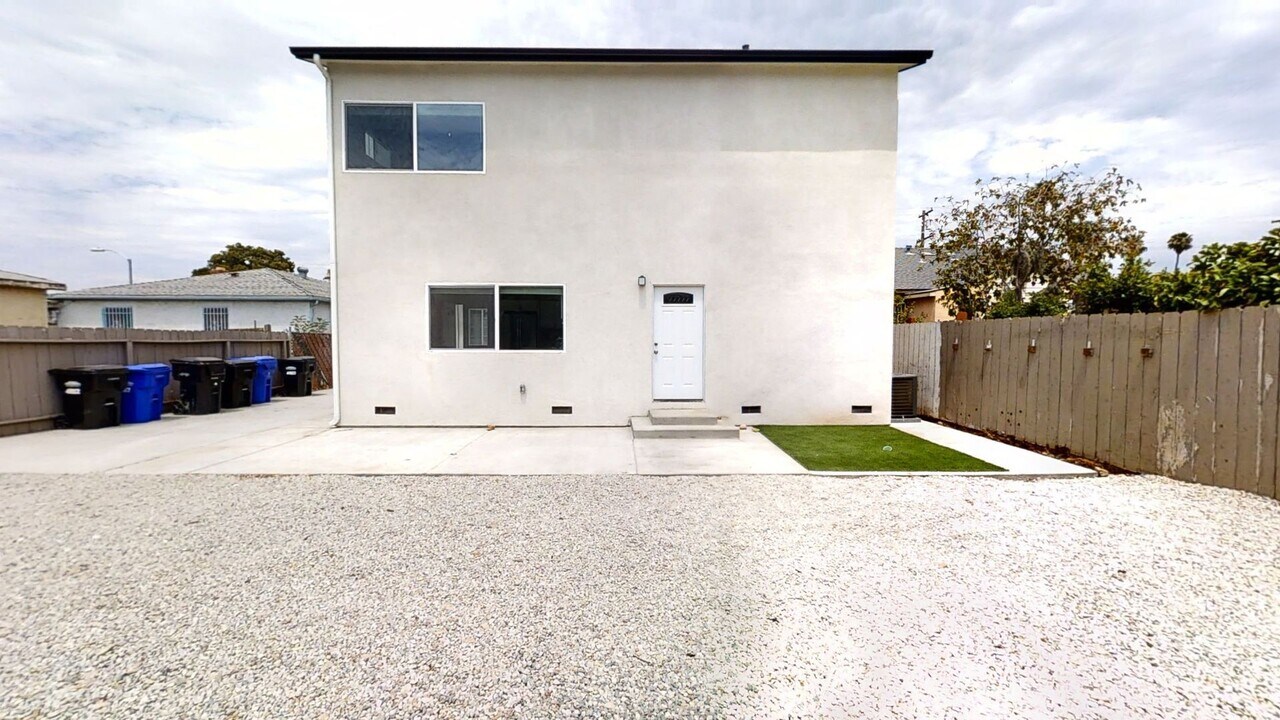 4862 Art St in San Diego, CA - Building Photo