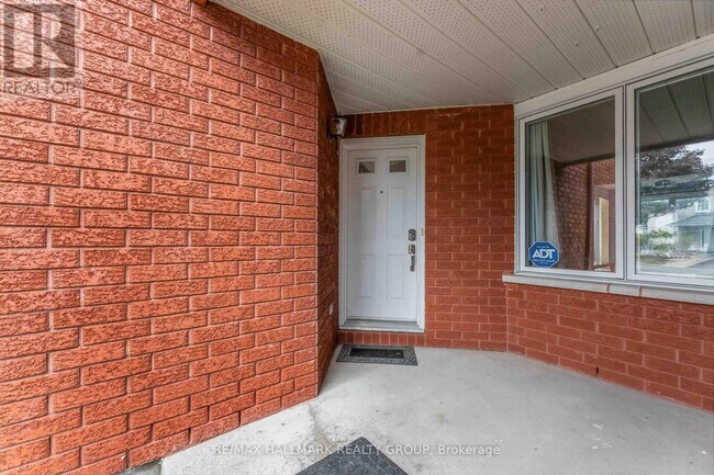 4656 Ogilvie Walk Crescent in Ottawa, ON - Building Photo - Building Photo