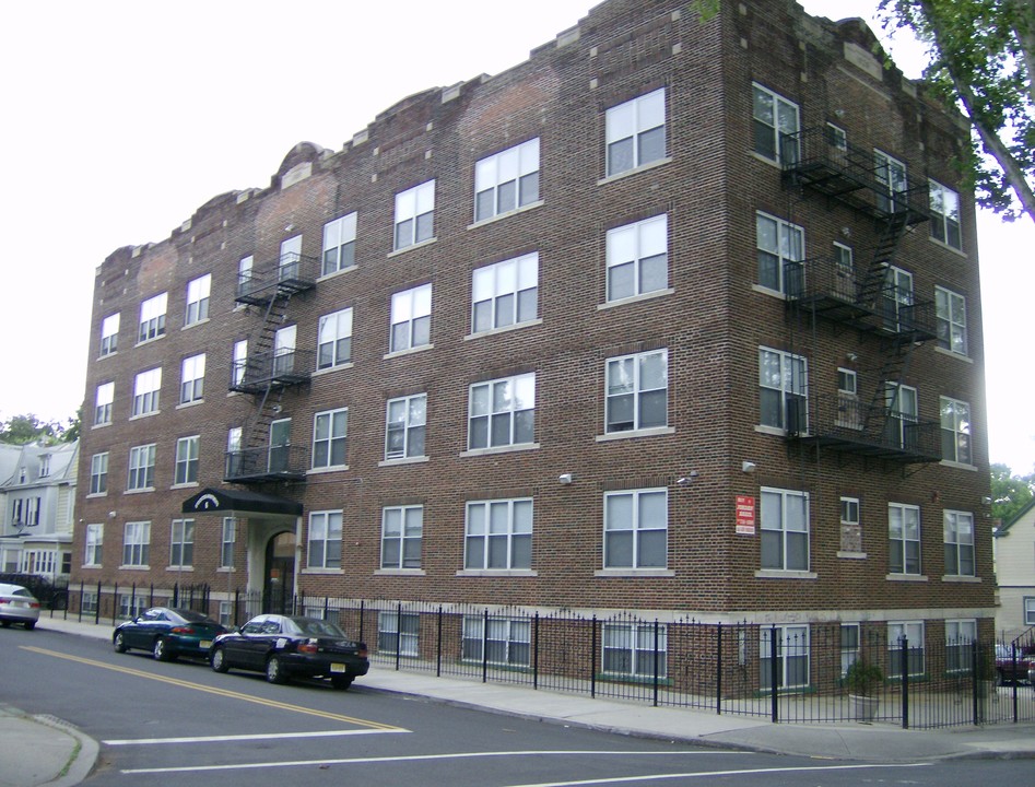 Stockton Apartments in East Orange, NJ - Building Photo