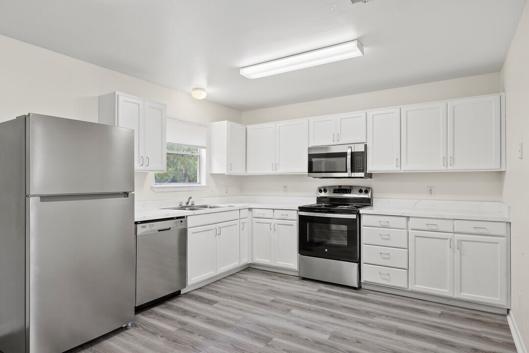 Asbury Place in San Marcos, TX - Foto de edificio