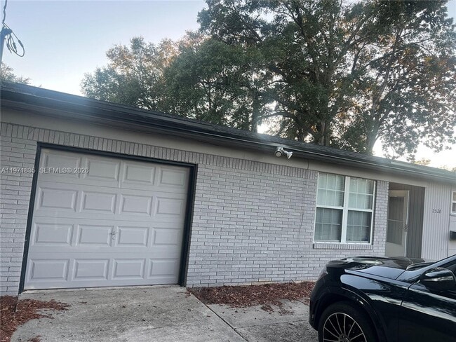 property at 2528 Hyde Park Rd