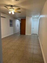 2720 NW 13th St in Fort Lauderdale, FL - Foto de edificio - Building Photo