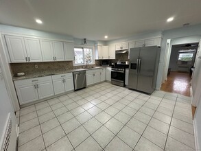228 Jennings Rd-Unit -228 in Fairfield, CT - Building Photo - Building Photo