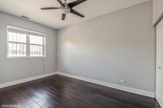 1535 N Campbell Ave, Unit 3 in Chicago, IL - Building Photo - Building Photo