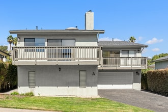 440 Solar Way in Pismo Beach, CA - Foto de edificio - Building Photo