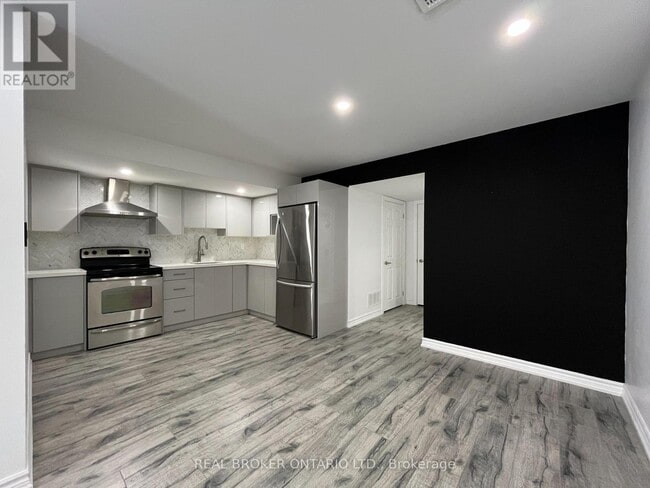 property at 7 Robert Green Crescent