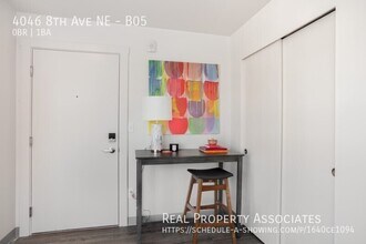 4046 8th Ave NE in Seattle, WA - Building Photo - Building Photo