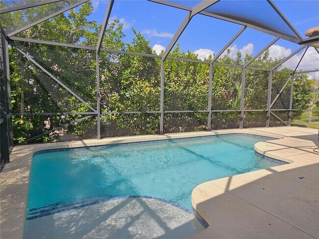 175 Braemar Ave in Venice, FL - Foto de edificio - Building Photo