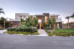 7526 Yonie Ct in Las Vegas, NV - Building Photo