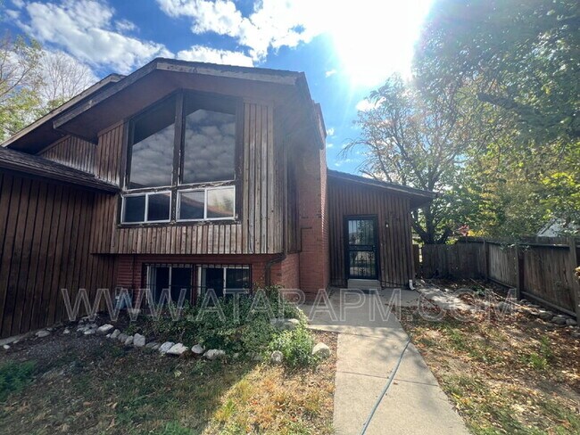 270 Country Club Dr in Stansbury Park, UT - Building Photo - Building Photo