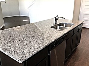 8012 Turnberry Ln in Austin, TX - Building Photo - Building Photo