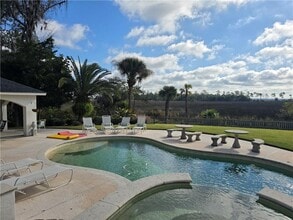 205 Sutherland Dr in Brunswick, GA - Building Photo - Building Photo