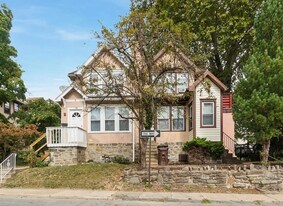 21 S Wycombe Ave in Lansdowne, PA - Building Photo